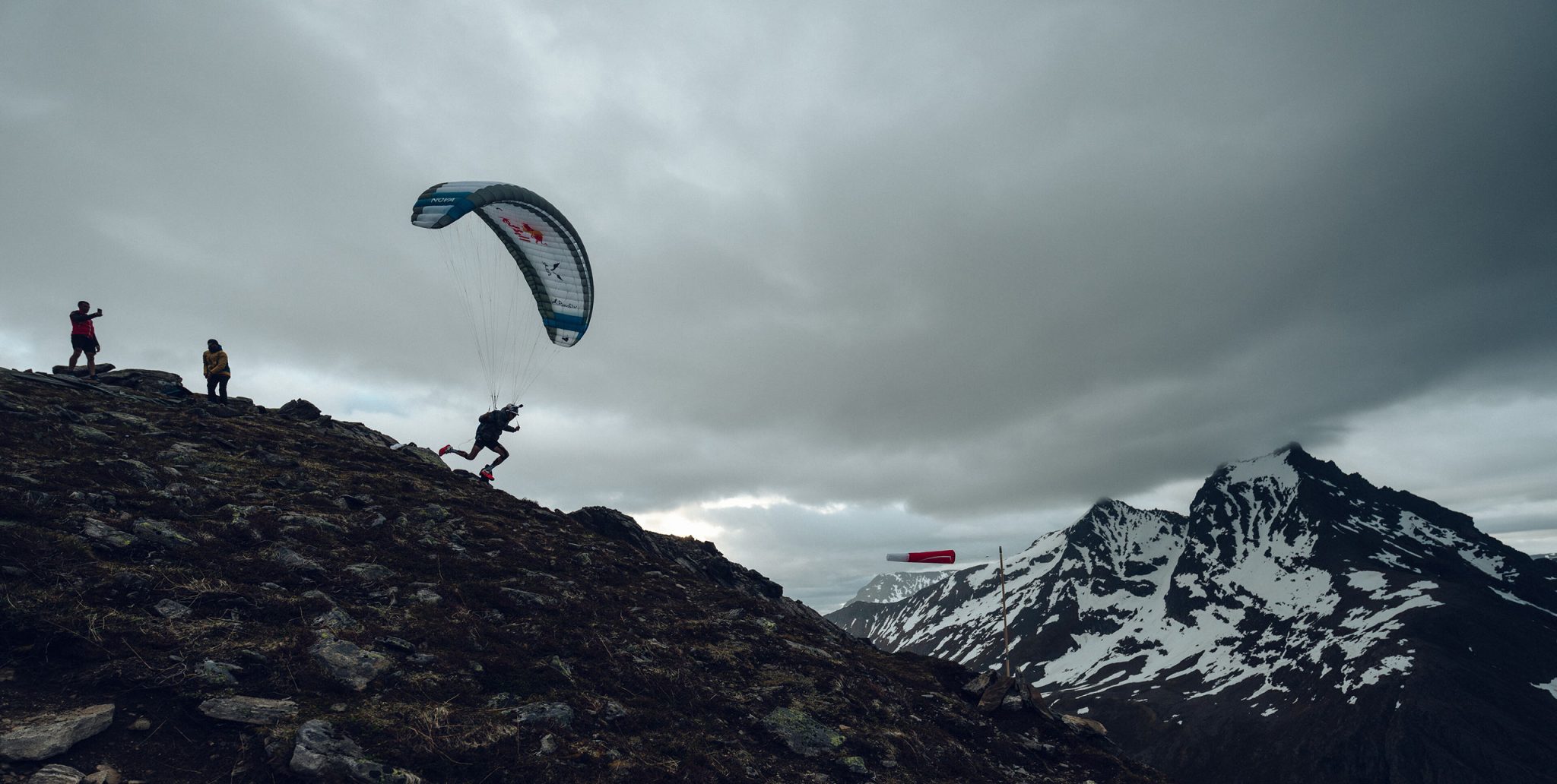 Aaron Durogati Sets Staggering 24-Hour Hike-and-Fly Record: 19,424m of Vertical Gain 1